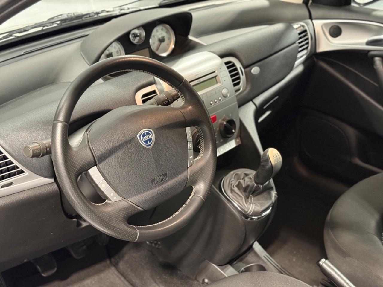 Lancia Ypsilon 1.3 MJT 75 CV