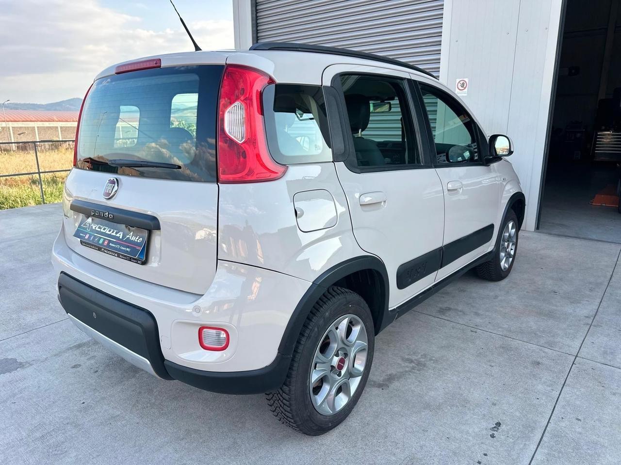 Fiat Panda 1.3 MJT 16V DPF 4x4 Climbing
