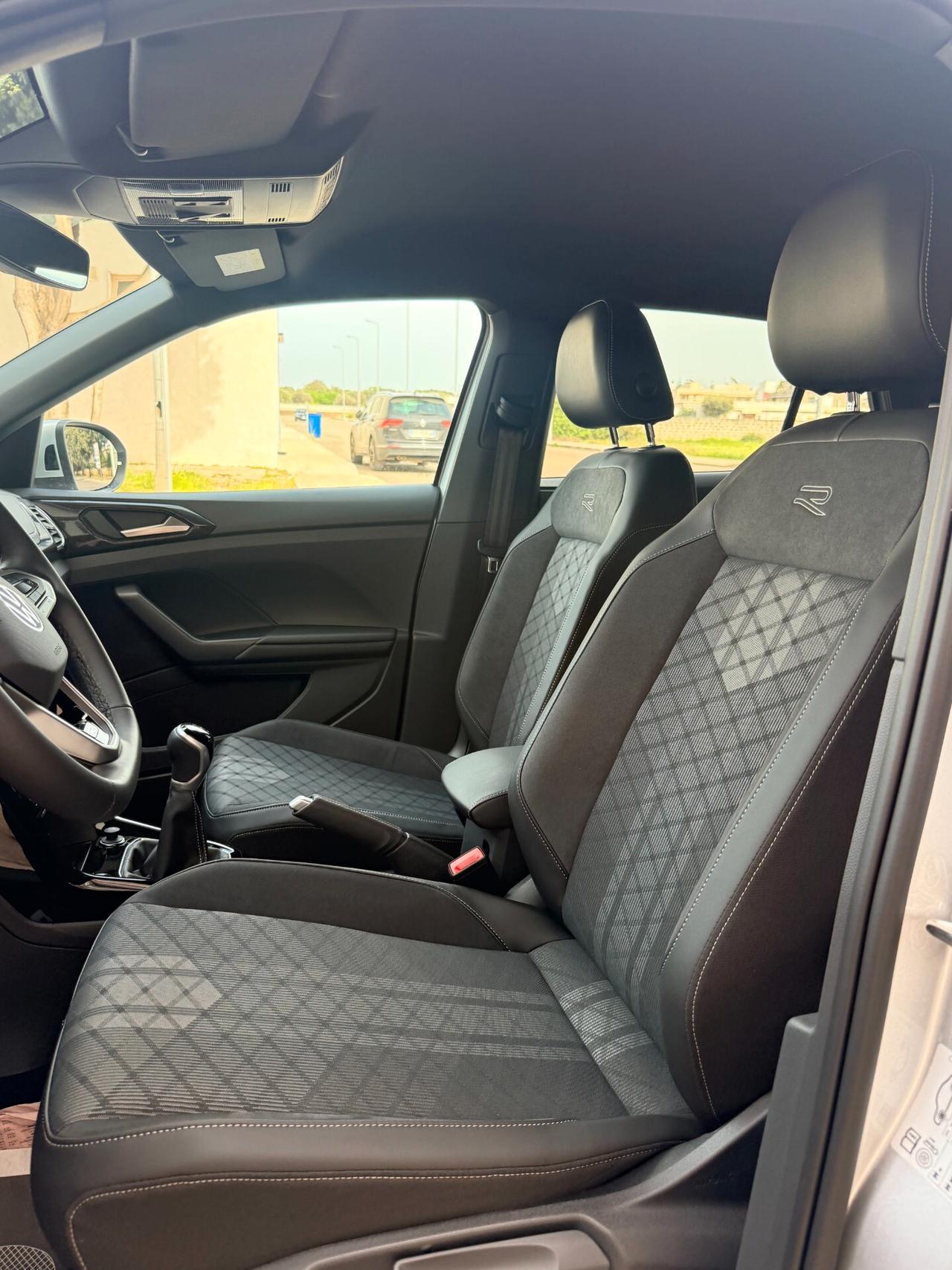 Volkswagen T-Cross 1.0 tsi R-Line edition Plus 115cv TELECAMERA,NAVI,APPLE CARPLAY,VIRTUAL COCKPIT, GARANZIA UFFICIALE