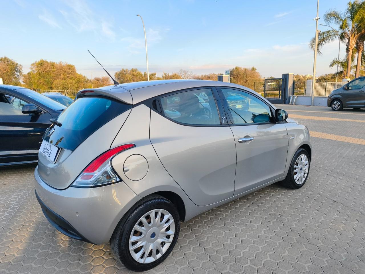 LANCIA Ypsilon 1.3 MJT 95 CV 5p. S&S Platinum