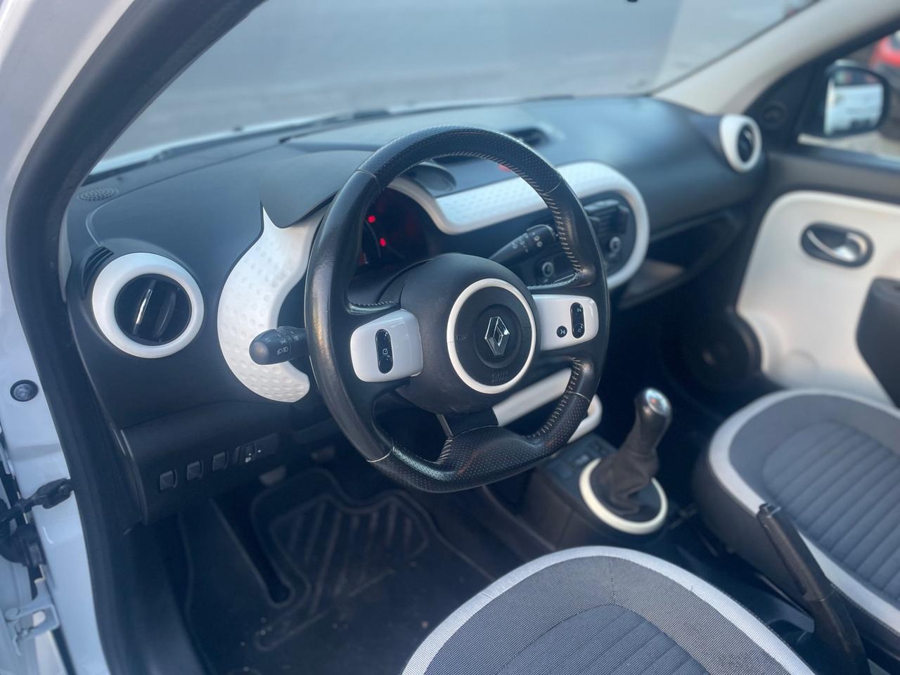 Renault Twingo 1.0 SCe Live 2015