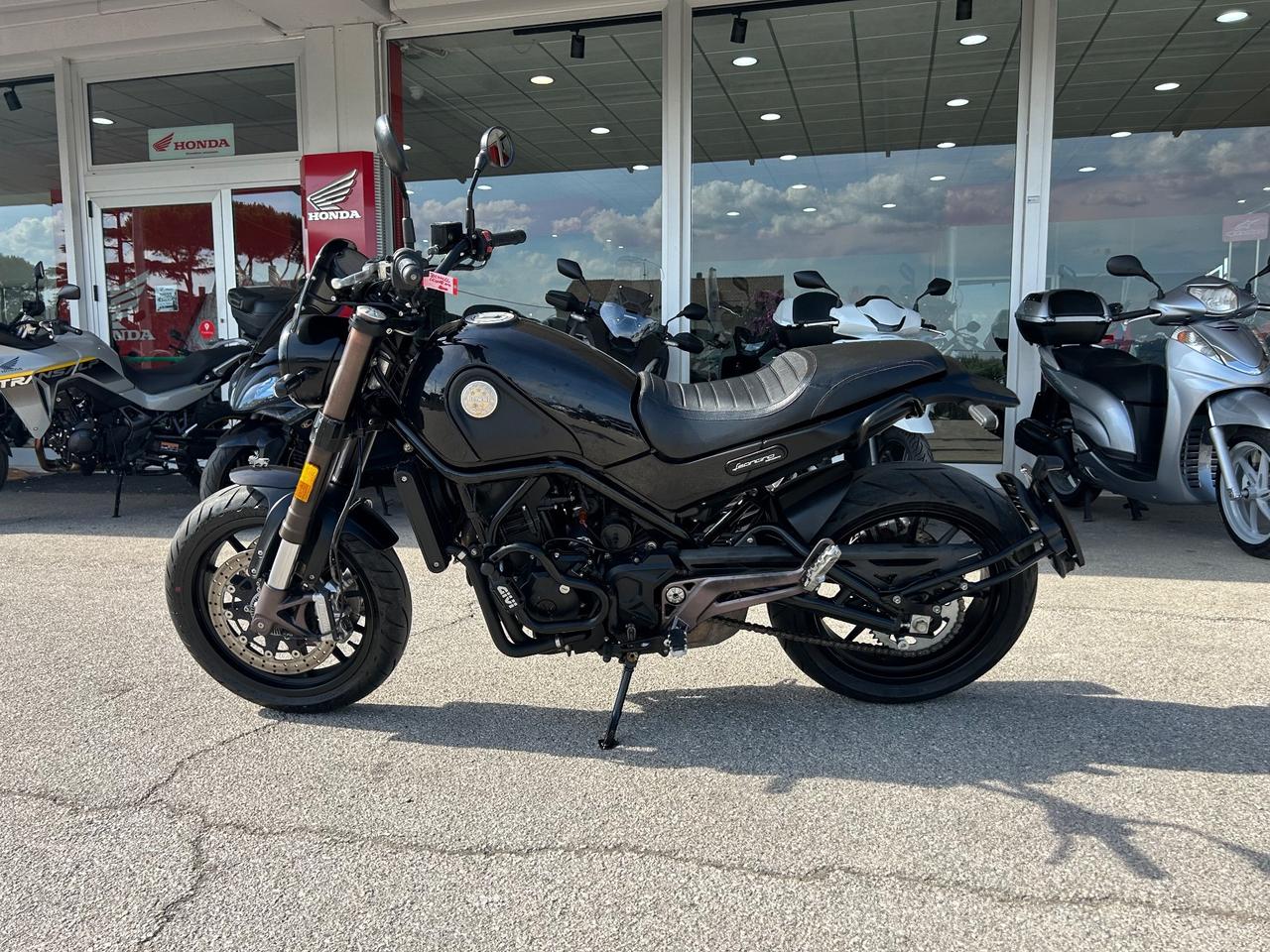 Benelli Leoncino 500
