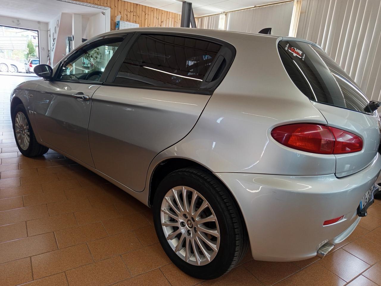 Alfa Romeo 147 1.9 JTD M-JET 16V 5 porte Exclusive