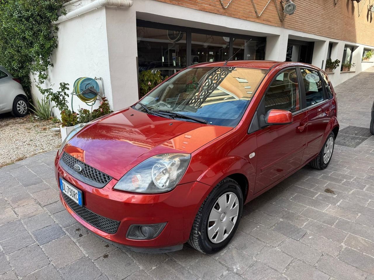 FORD Fiesta 1.2 16V 5 porte Ghia IMPIANTO GPL