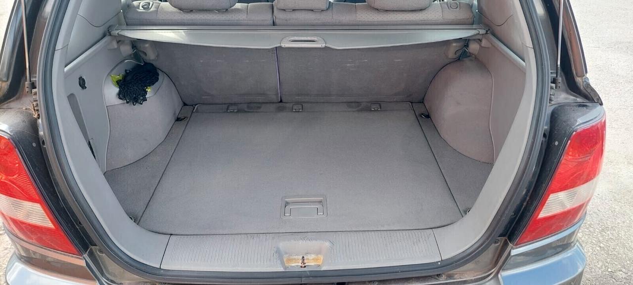Kia Sorento 2.5 16V CRDI 4WD Active Class