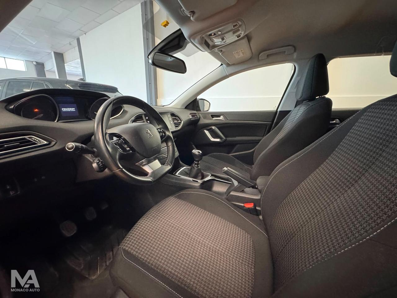 Peugeot 308 BlueHDi 130CV Business 2020
