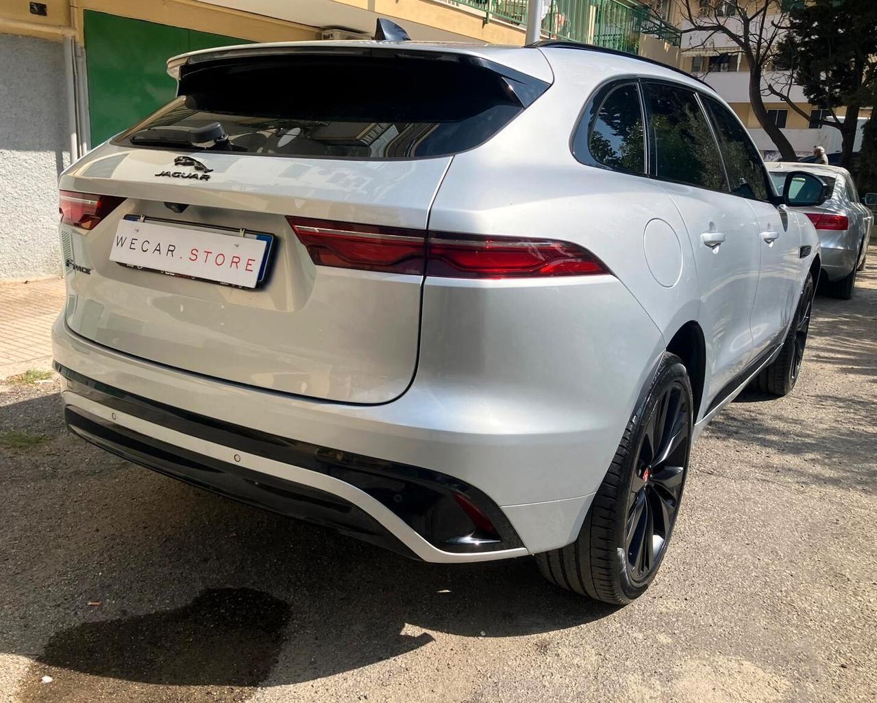 Jaguar F-Pace 2.0 250 CV AWD aut. R-Dynamic Black