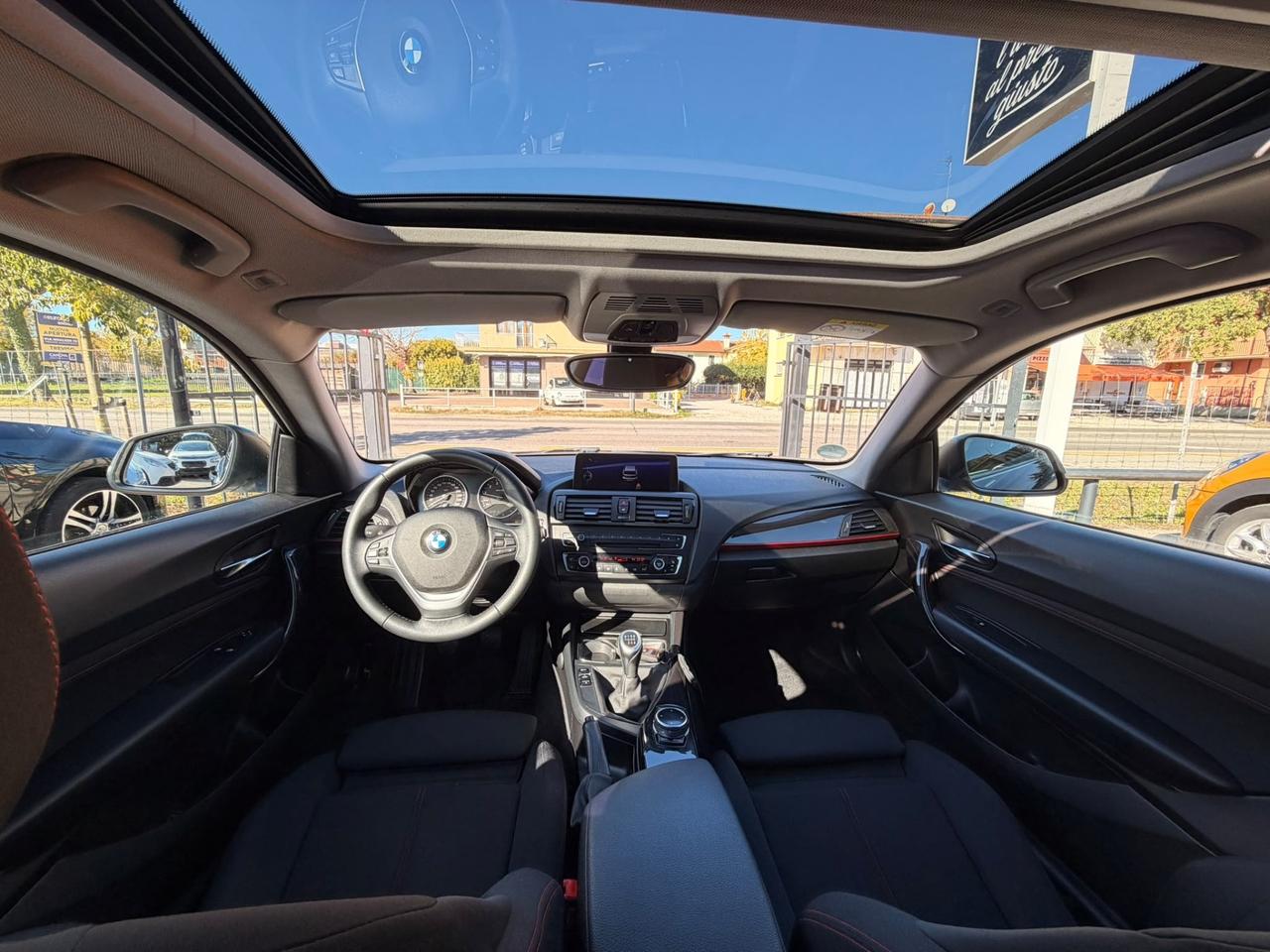 Bmw 116i Sport con tettuccio apribile