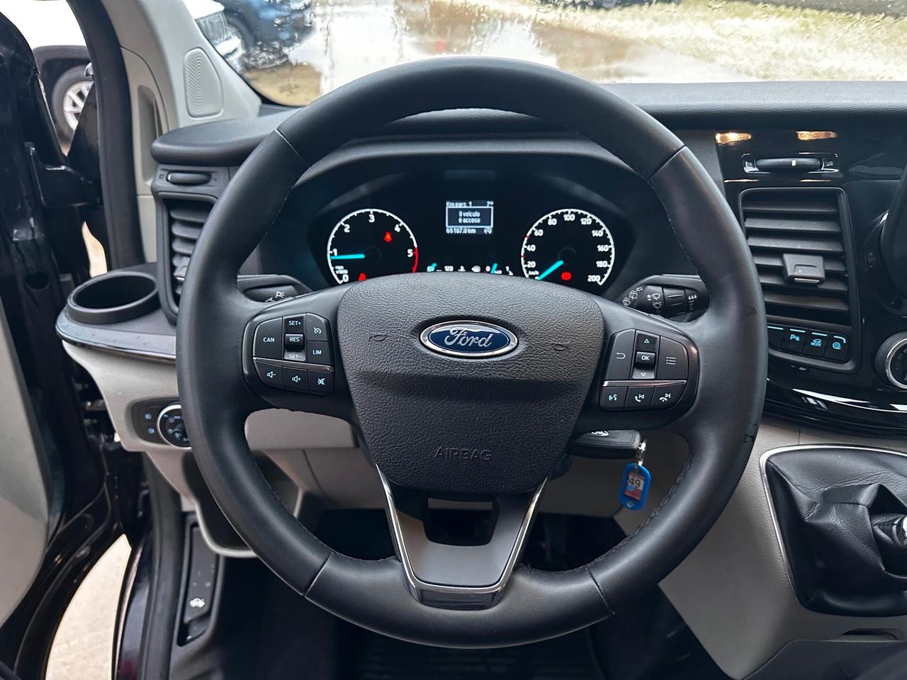 Ford Transit Custom 320 2.0TDCI 9 POSTI