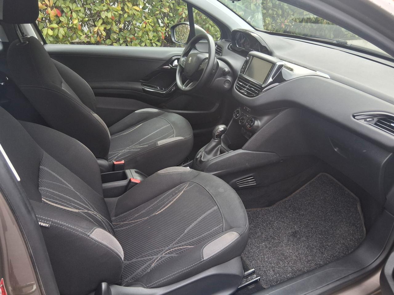 Peugeot 208 1.2 VTi 82 CV 3 porte Allure