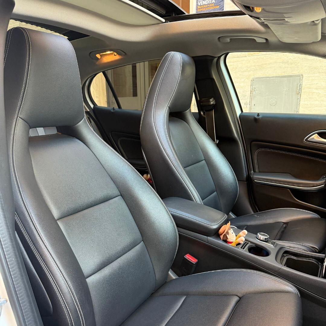 Mercedes GLA 200 d Premium Night Edition **FULL**