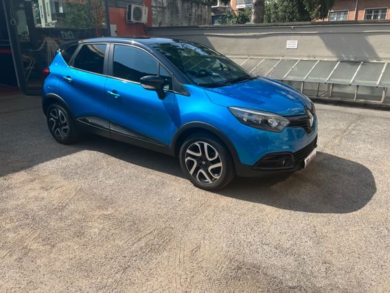 Renault Captur 0.9 Tce 12v 90 Cv Startampstop Energy R-link