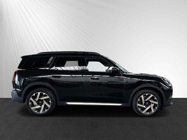 MINI Mini C Favoured Countryman