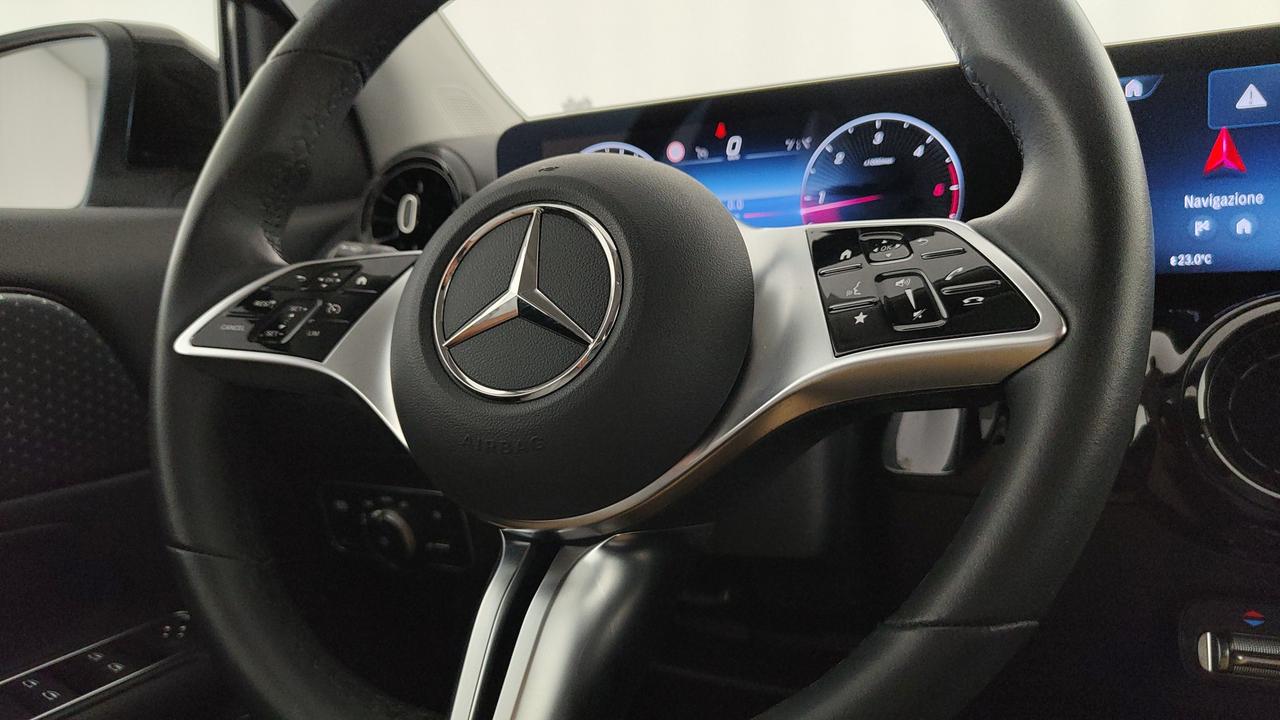 Mercedes-Benz GLA 180 d Advanced auto