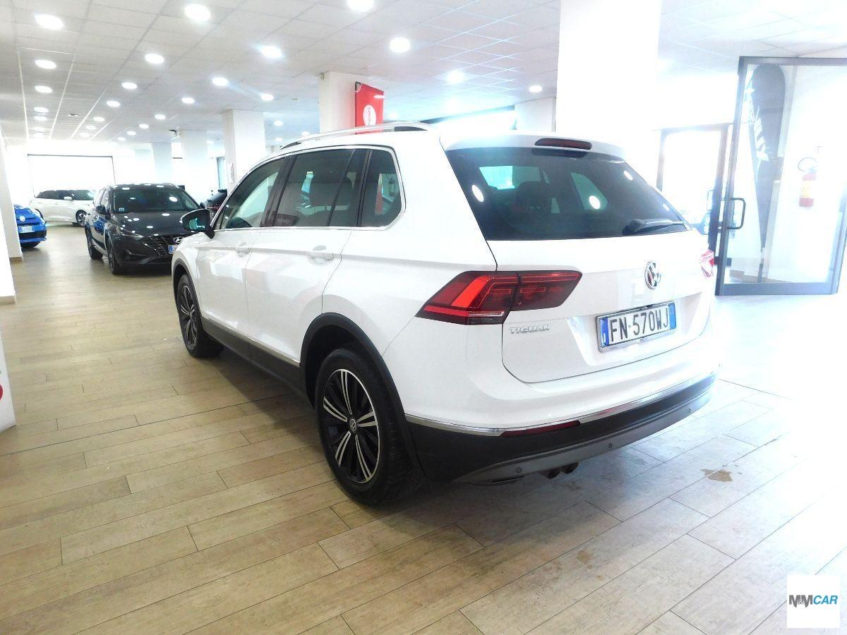 VOLKSWAGEN - Tiguan - 2.0 TDI DSG Advanced BMT