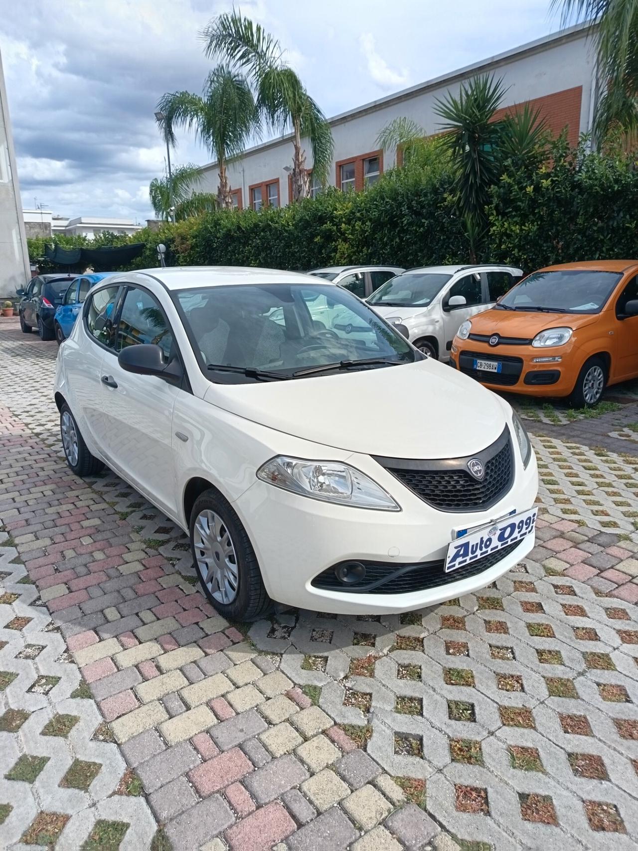 Lancia Ypsilon 1.2 69 CV 5 porte S&S Elefantino Blu