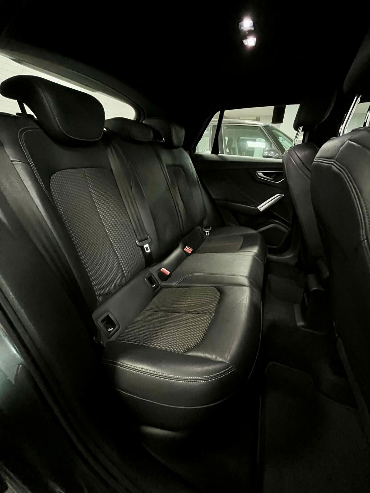 Audi Q2 1.6 TDI S-LINE