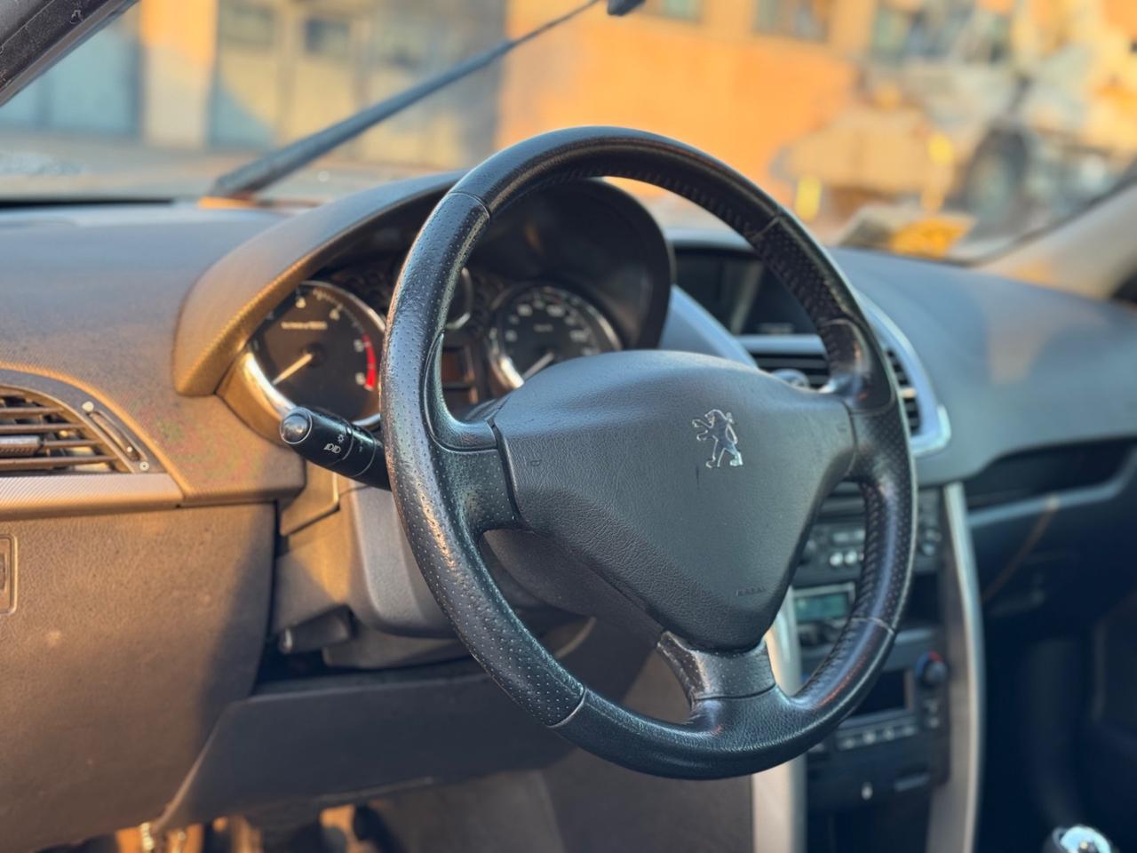 PEUGEOT 207 1.4 HDI NEO PATENTATI 1 PRO 12 MESI DI GARANZIA