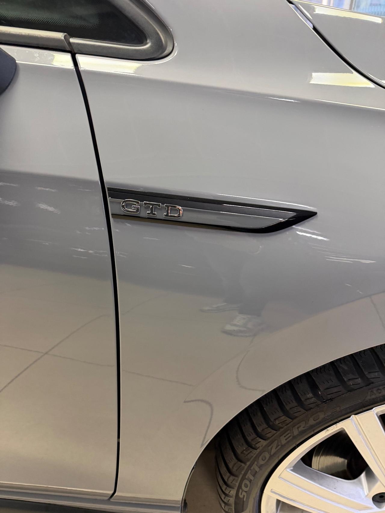 Volkswagen Golf 2.0 TDI DSG GTD 200CV 11/2023 KM 22.000