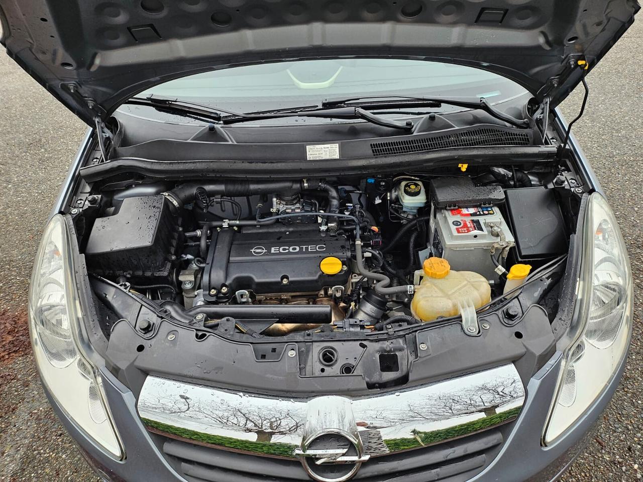 Opel Corsa 1.2 3 porte Sport