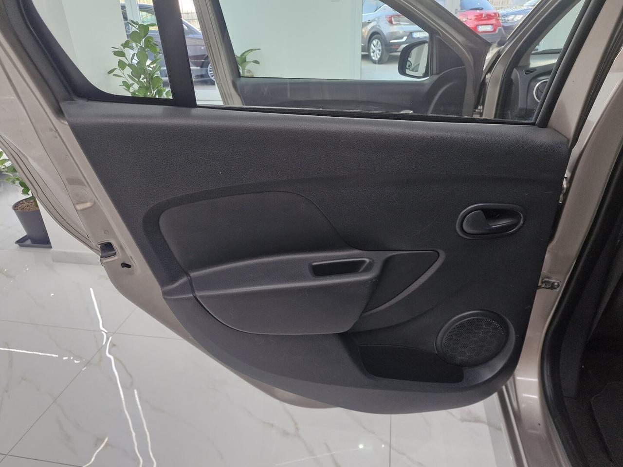 DACIA LOGAN MVC 1.2 75CV GPL Laureate ANNO 2014