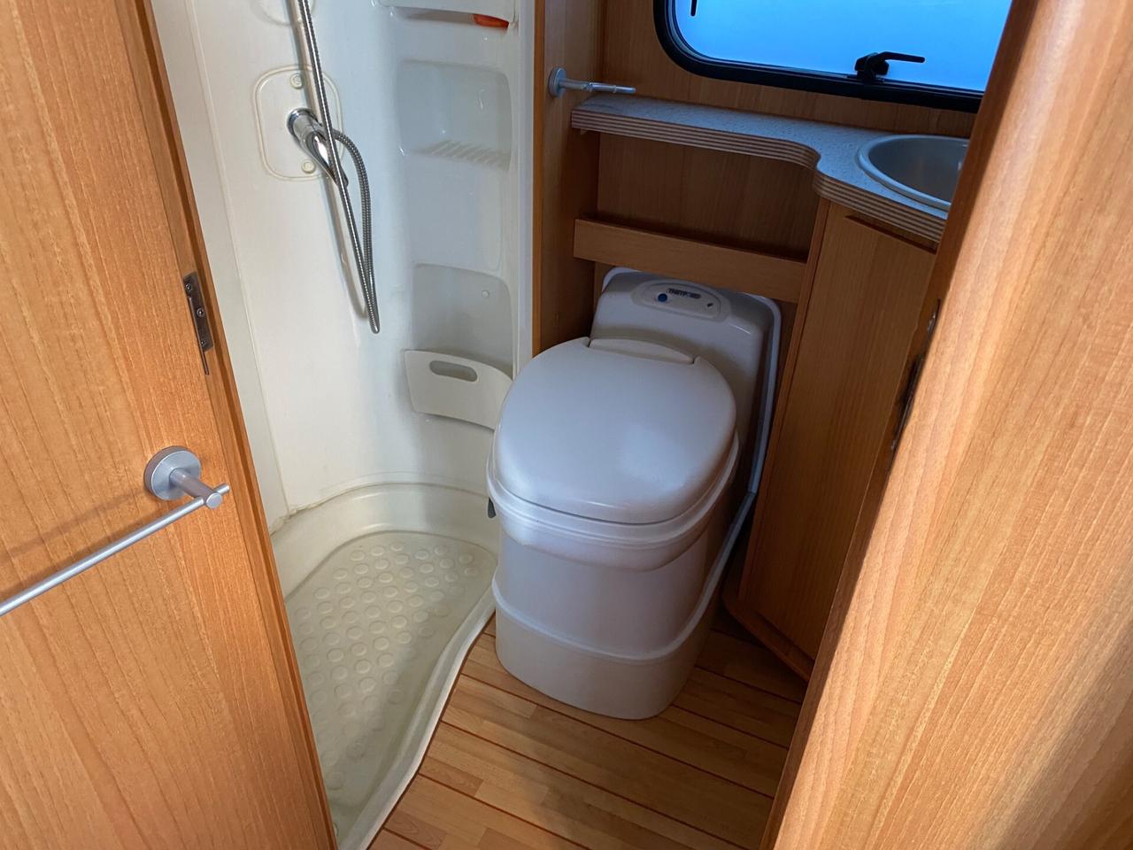 Camper mansardato Ducato 2.3d 6 posti