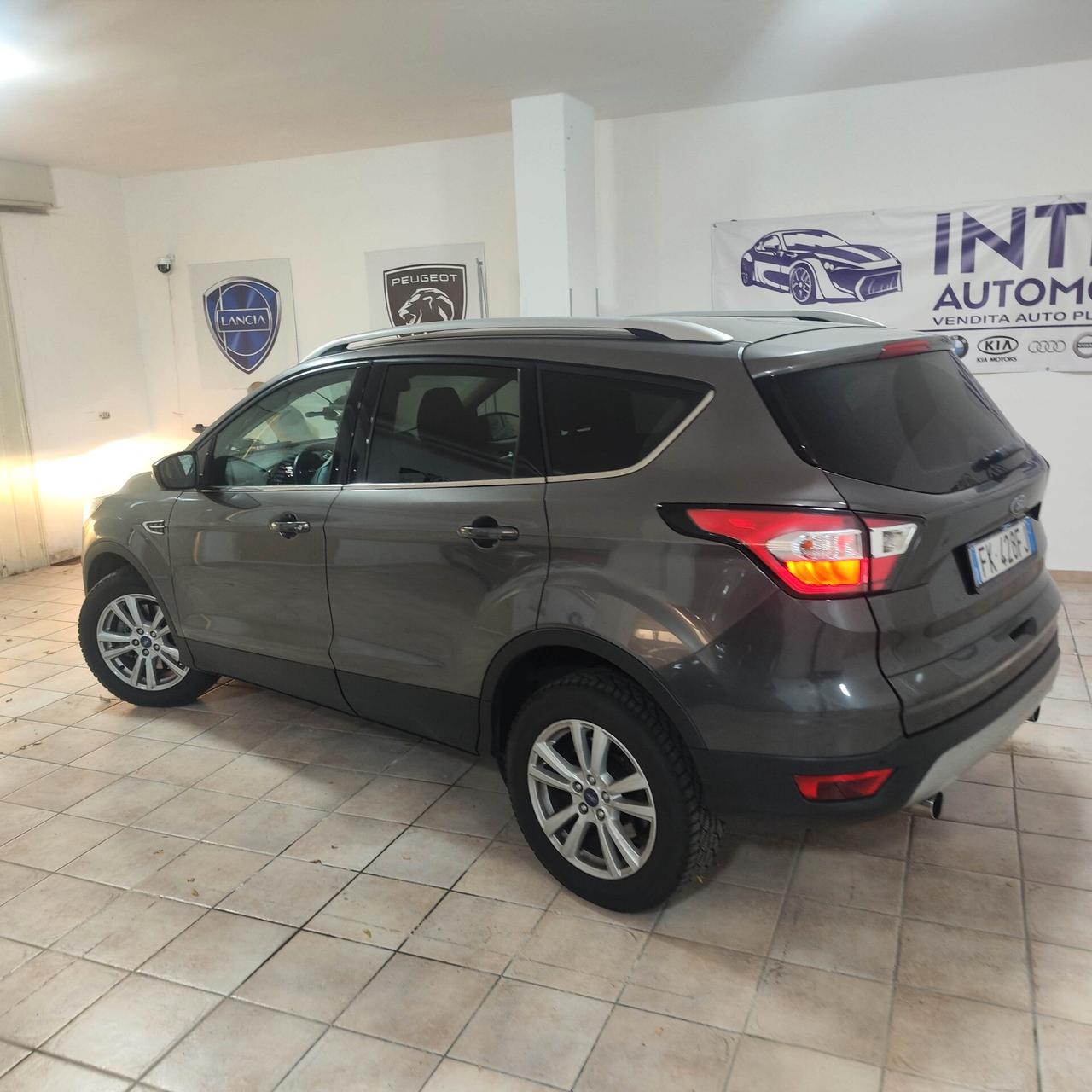 Ford Kuga 1.5 TDCI 120 CV S&S 2WD Plus automatico (12 mesi di garanzia)