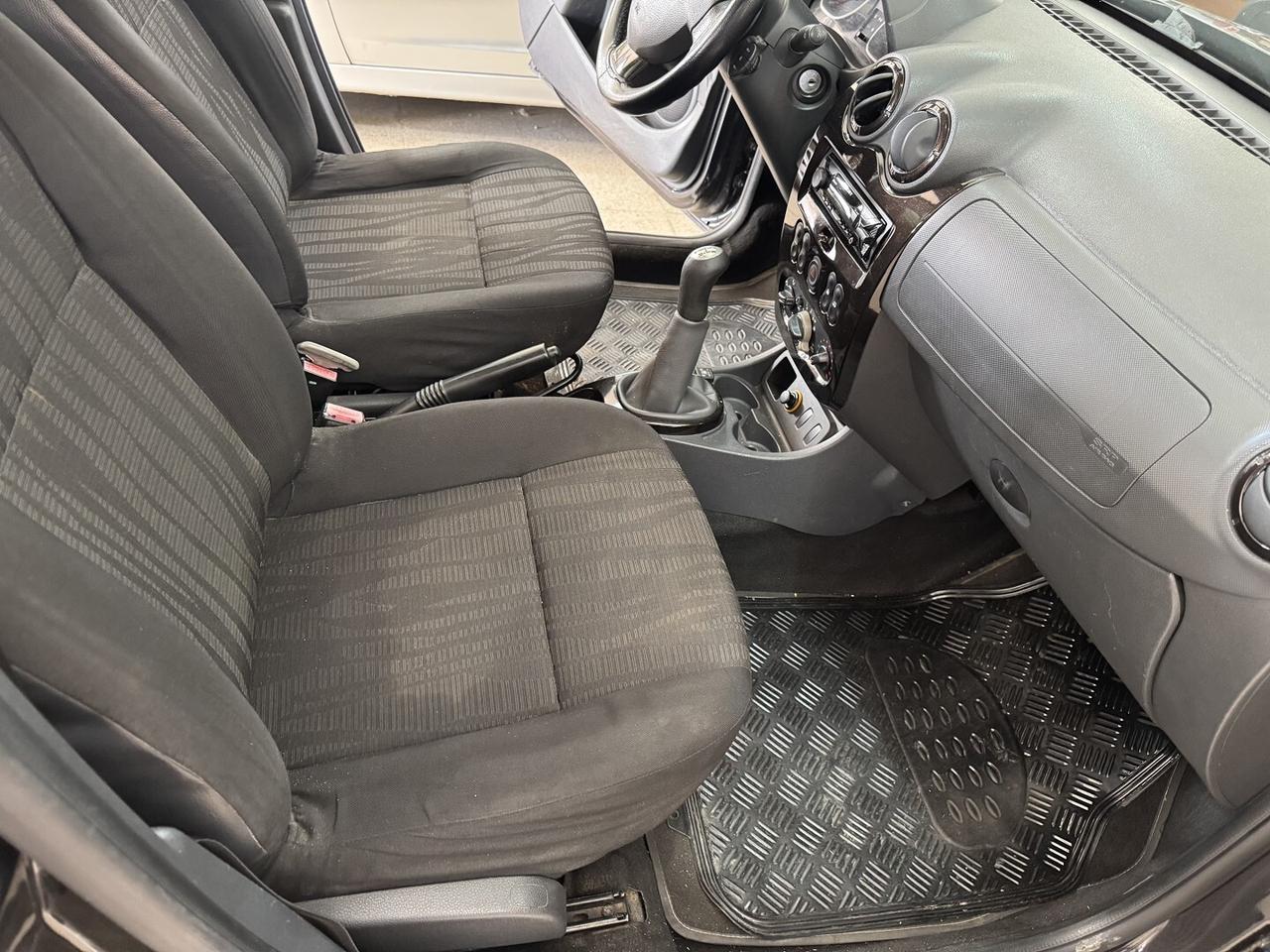 DACIA DUSTER 1.6 GPL