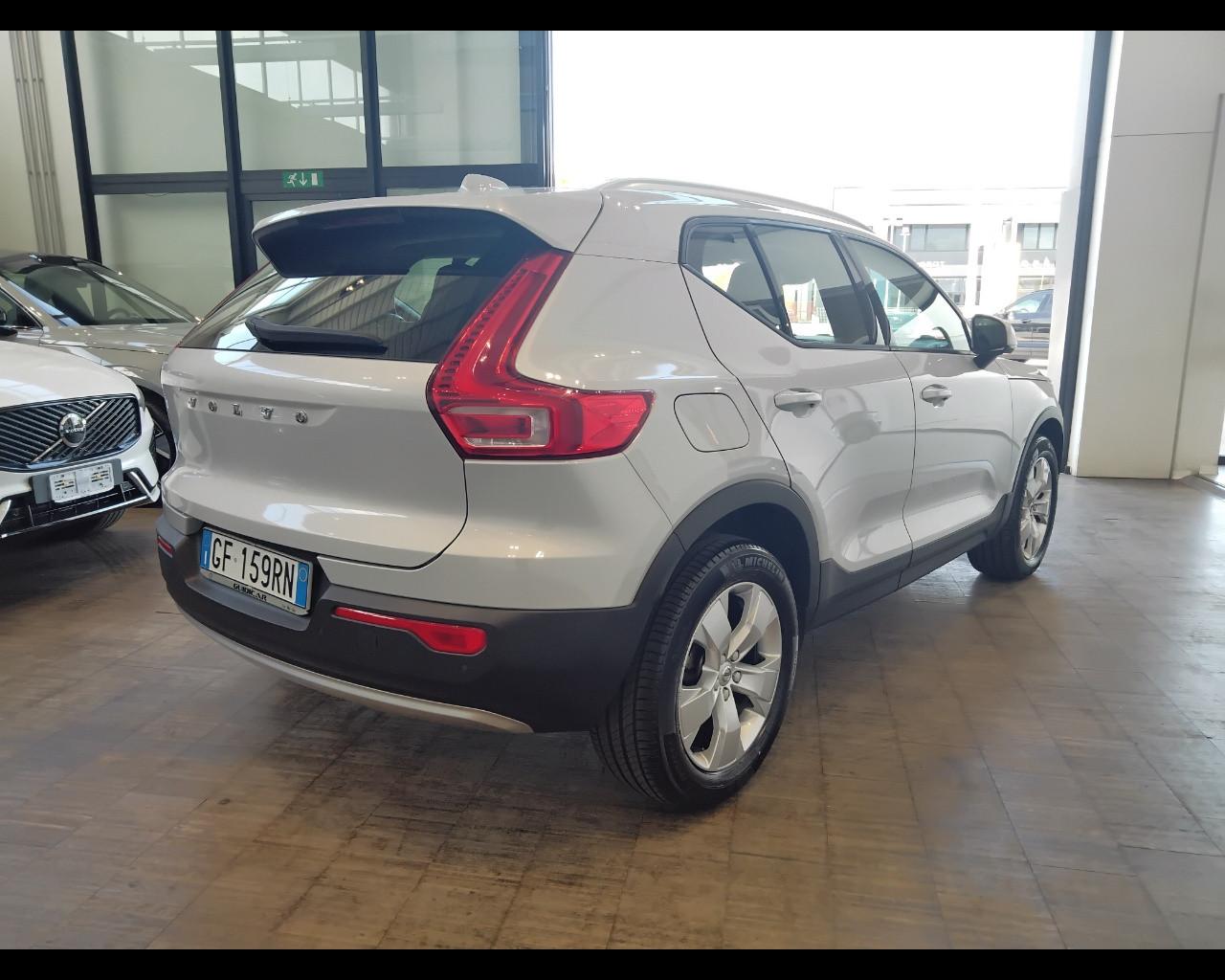 VOLVO XC40 - XC40 1.5 t2 Momentum Pro auto my21
