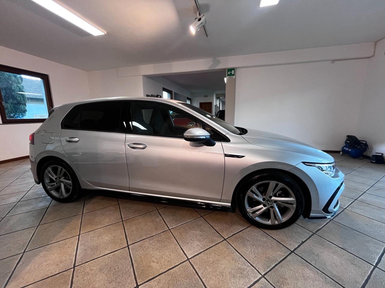 Volkswagen Golf 1.5 eTSI 150 CV EVO ACT DSG R-Line