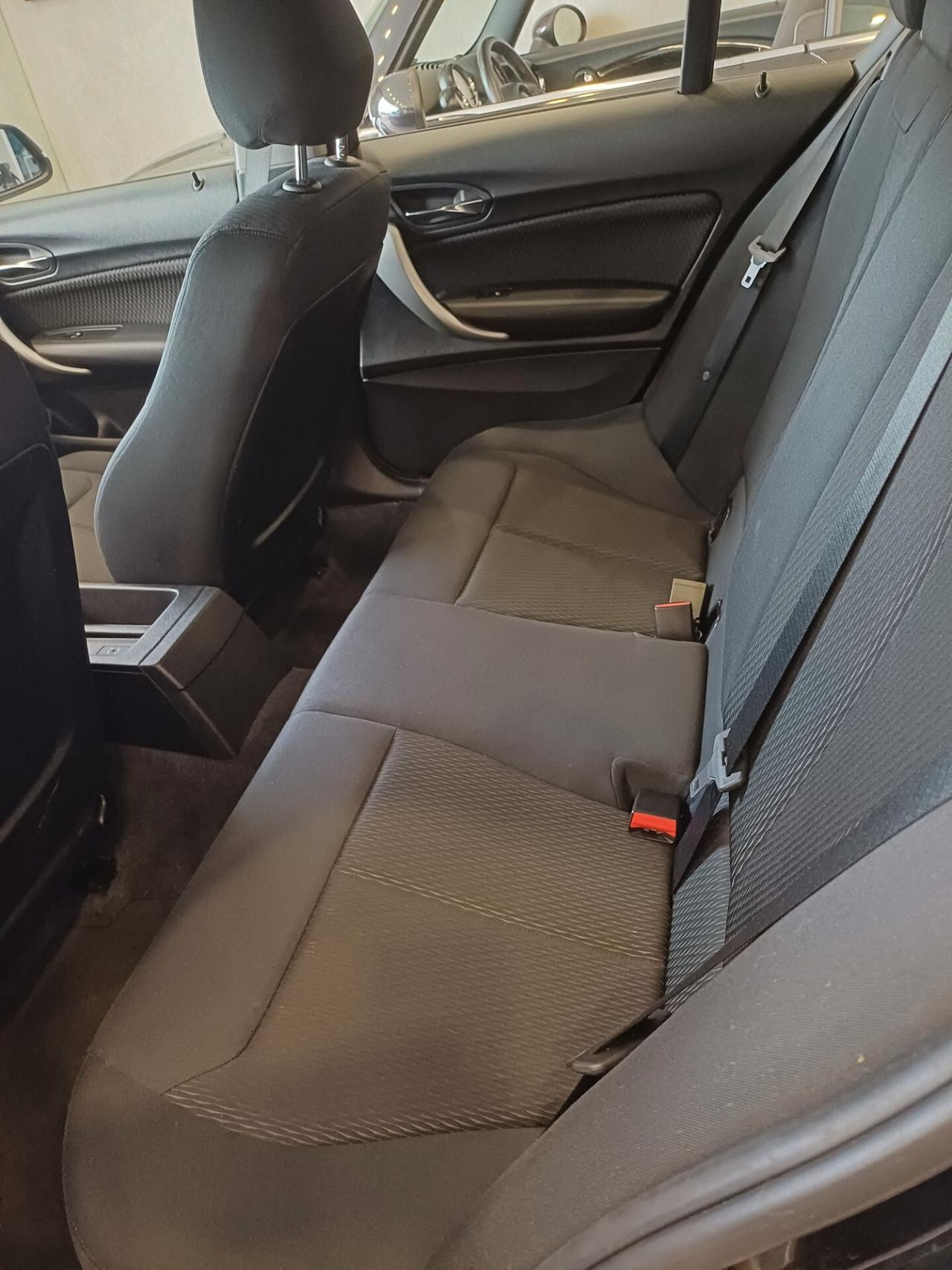 Bmw 114 114i 5p. Unique