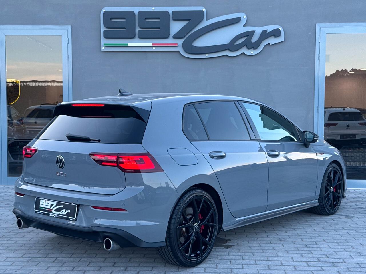 Volkswagen Golf 2.0 TSI DSG GTI*245CV*H&K*iQ.LIGHT*FENDINEBBIA*19"*