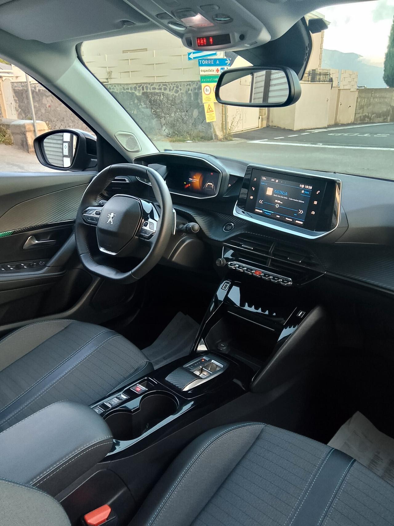 Peugeot 2008 BlueHDi 130 S&S EAT8 Allure Pack