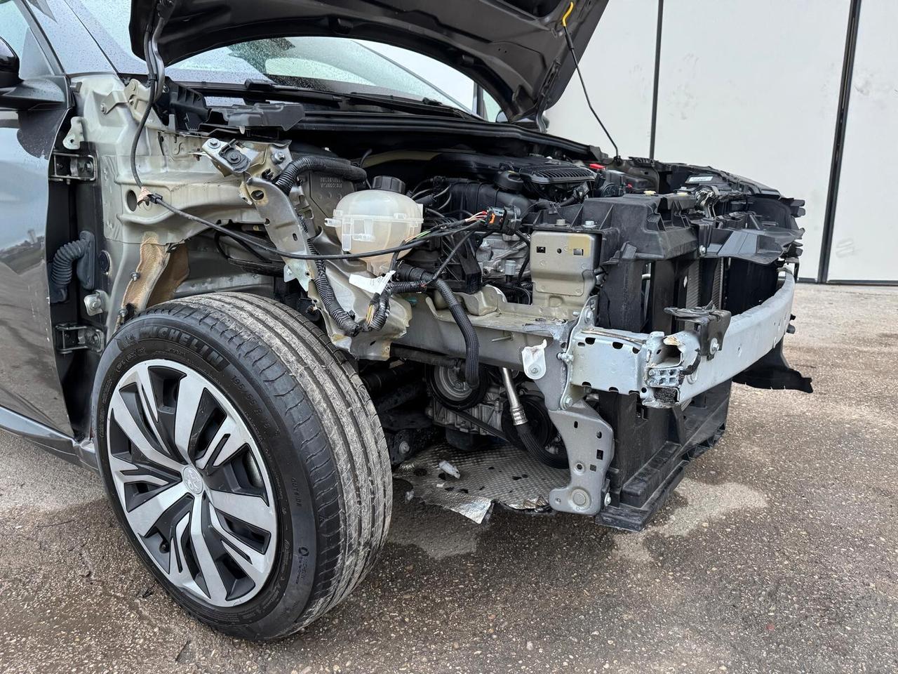 Peugeot 208 1.2 active START INCIDENTATA