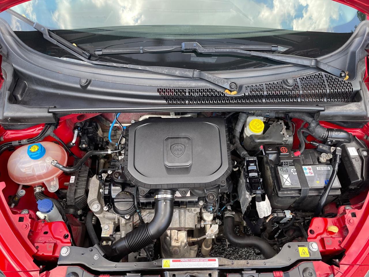 Lancia Ypsilon 1.0 FireFly 5 porte S&S Hybrid Ecochic Gold