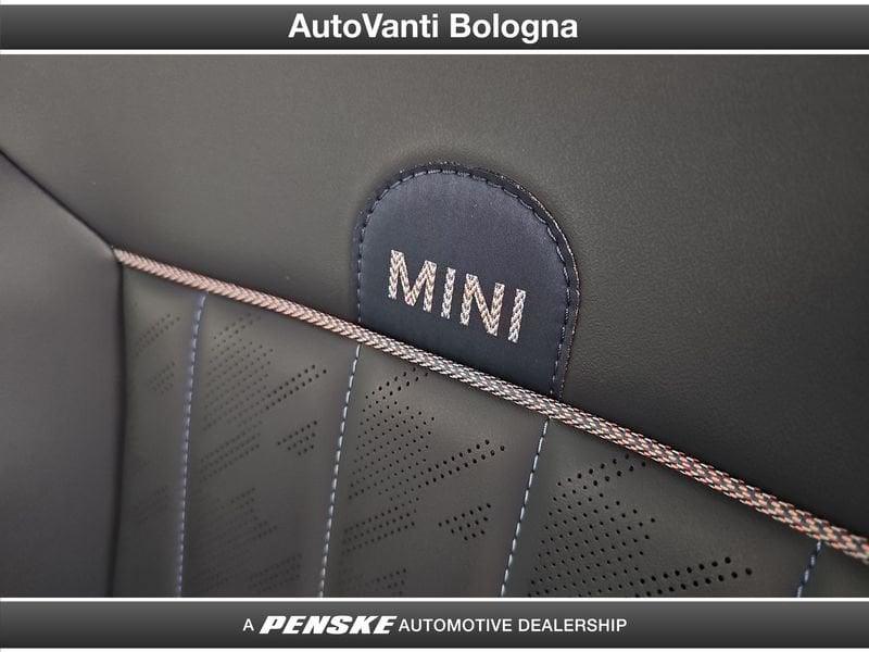 MINI Cooper Mini Cooper 3p 1.5 C Favoured auto