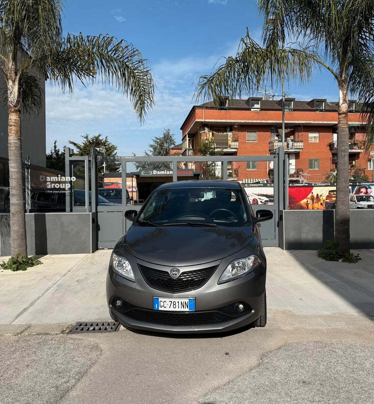 Lancia Ypsilon 1.0 FireFly 5 porte S&S Hybrid Ecochic Gold