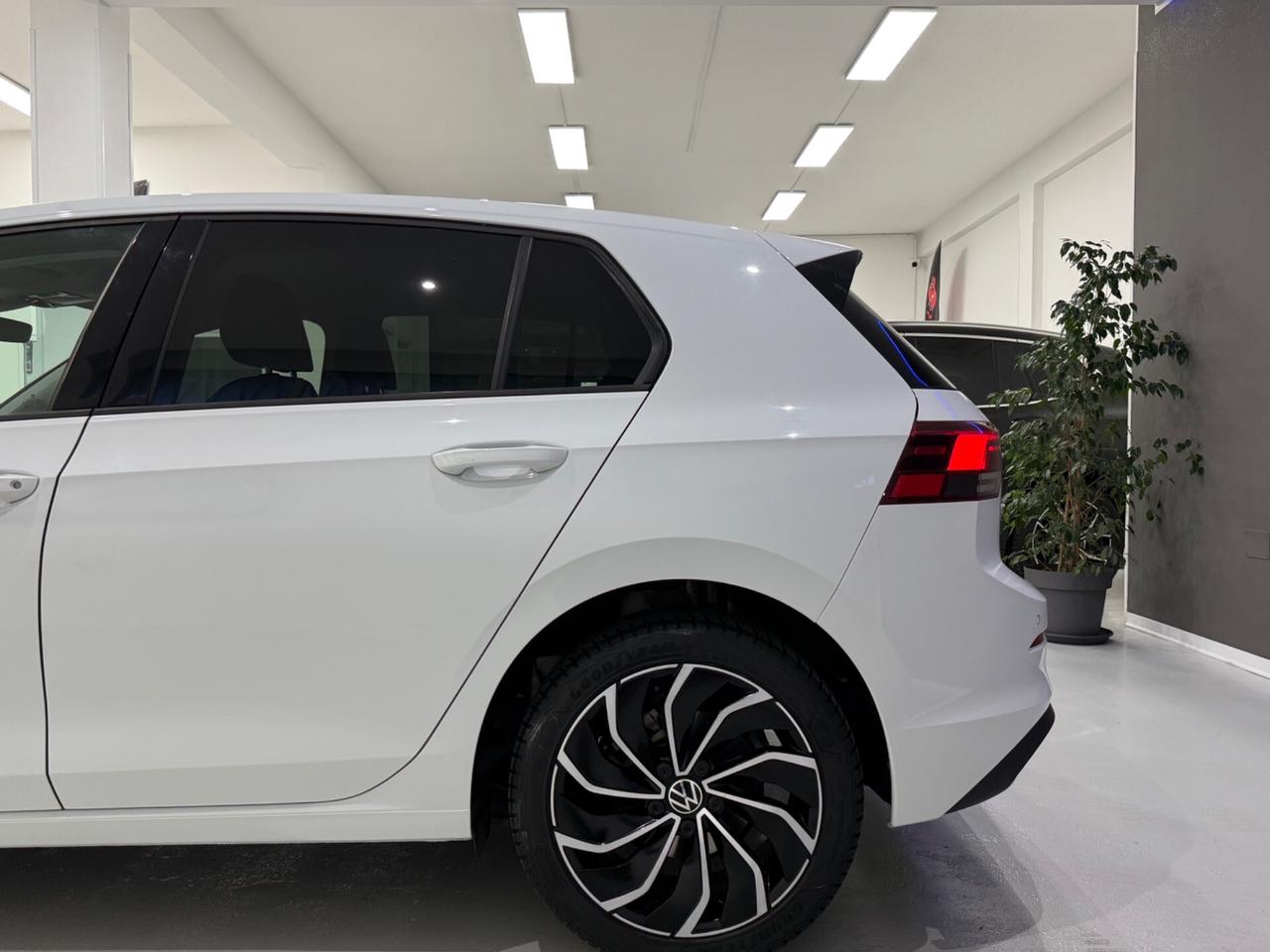 Volkswagen Golf 1.0 eTSI DSG *IQLight*Luciambient