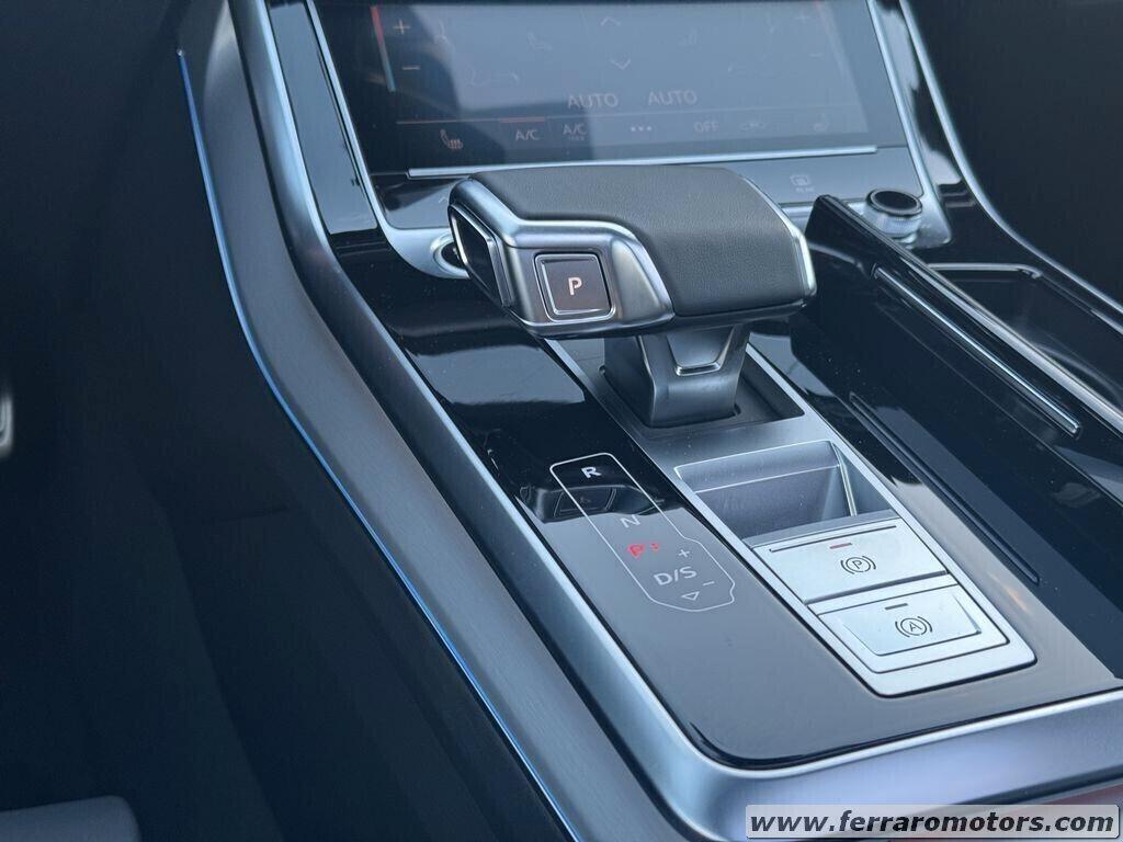 Audi Q8 50 TDI 286 CV quattro S line KM0 MY 2026