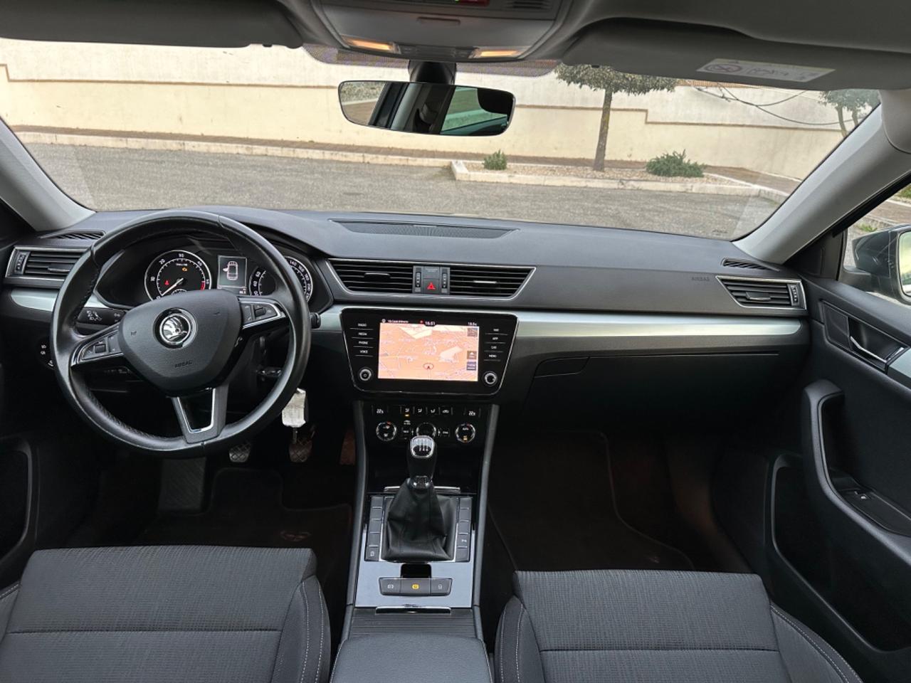 Skoda Superb 1.6 Diesel 120 CV In Perfette Condizioni