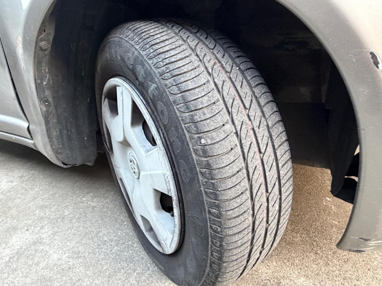 Toyota Yaris 1.3i benzina euro4