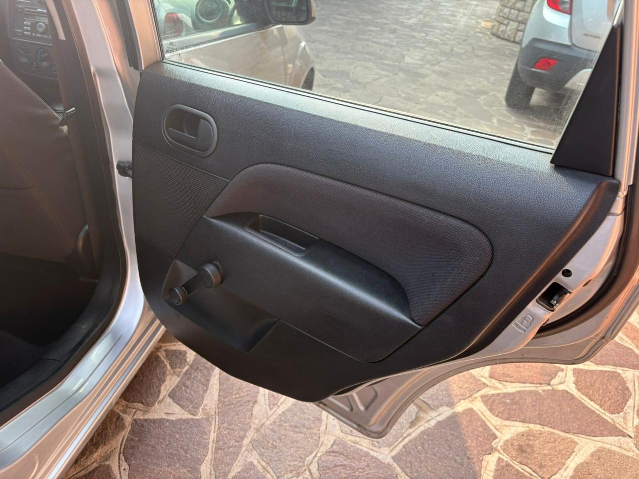 Ford Fiesta 1.2 16V 5p. Ghia