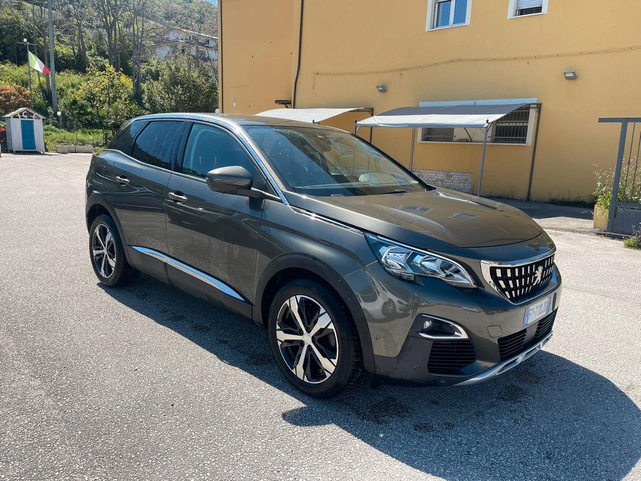 Peugeot 3008 BlueHDi 130 S&S EAT8 Allure