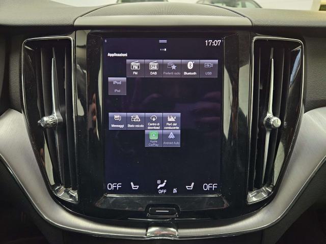 Volvo XC60 XC60 II 2018 2.0 b4 Momentum Pro awd auto