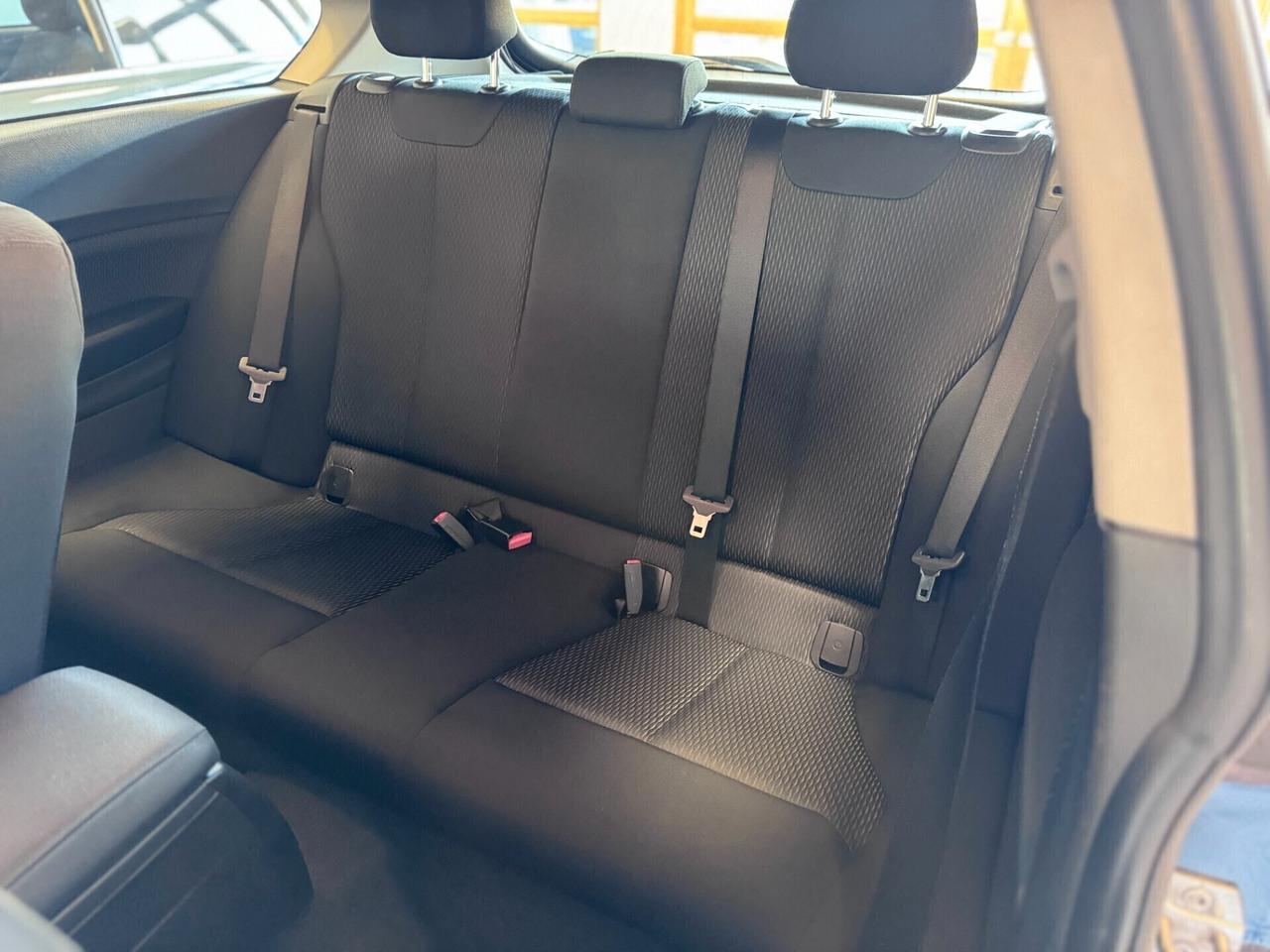 Bmw 114 114d 3p. Unique