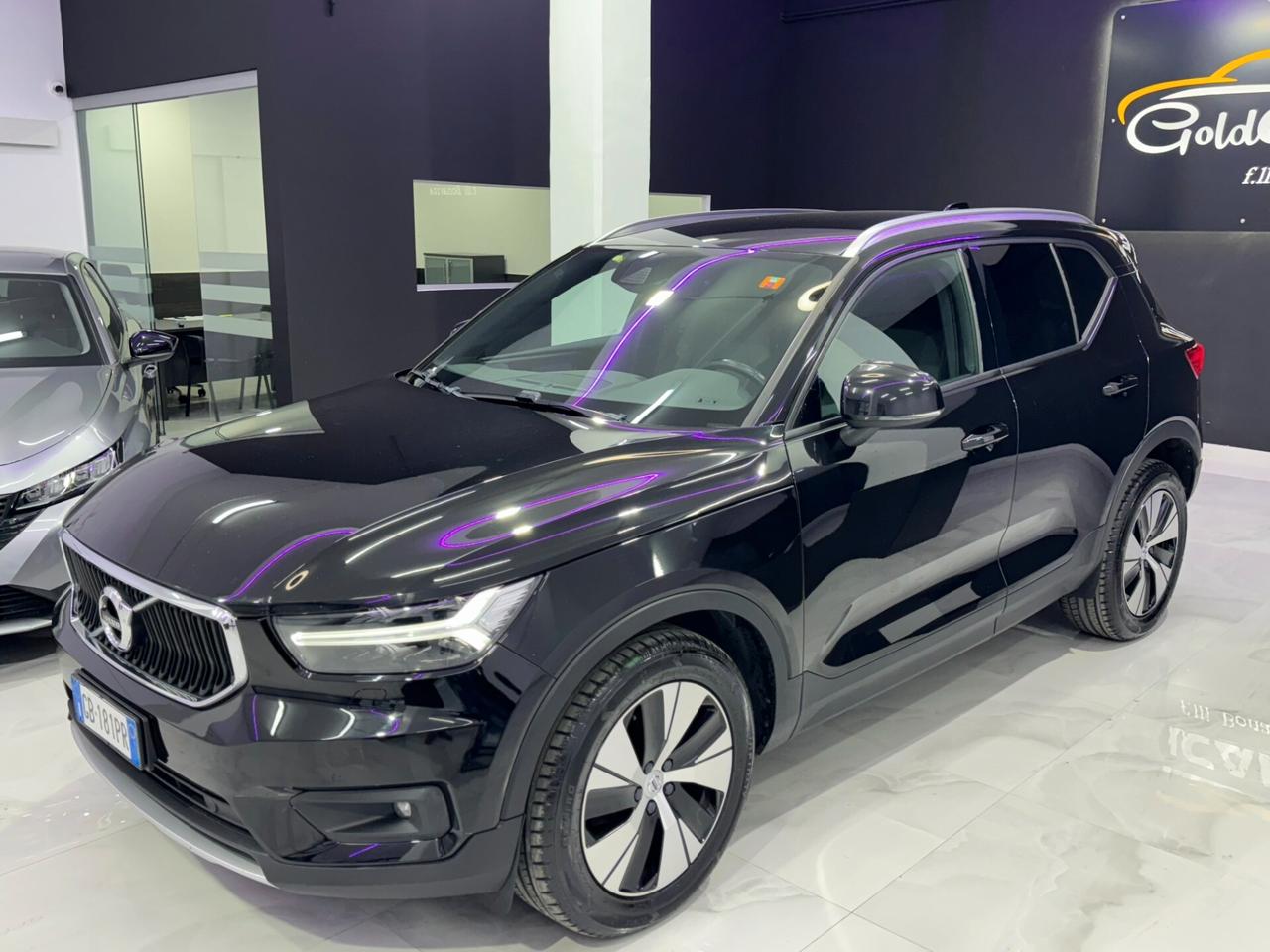 Volvo XC40 D4 AWD Geartronic Momentum
