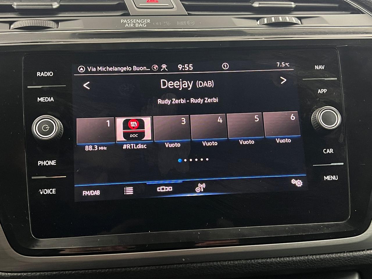 VOLKSWAGEN Touran III 2015 Touran 2.0 tdi Business 122cv