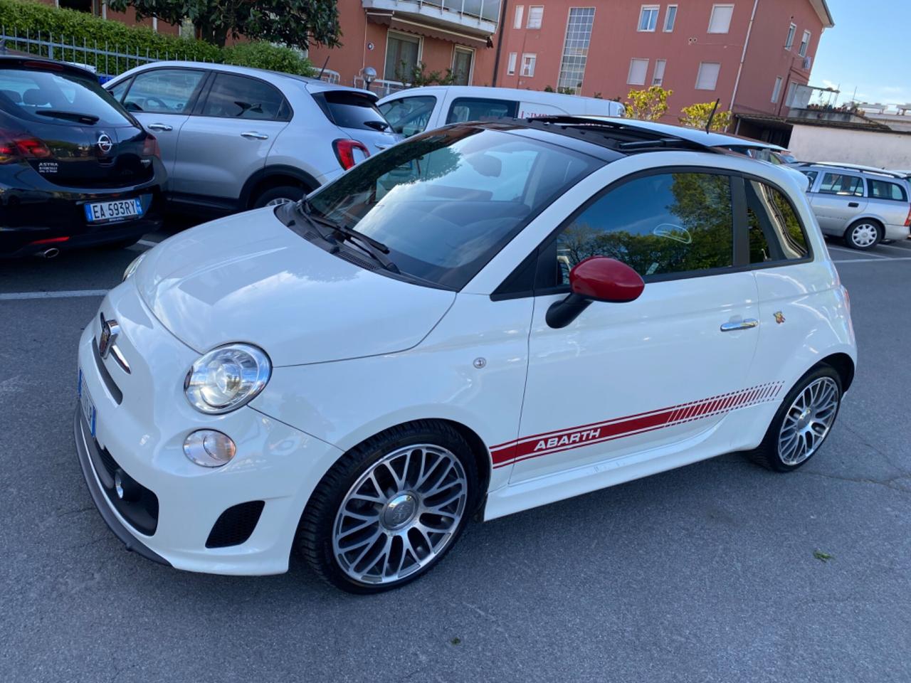 Abarth 500 1.4 Turbo T-Jet Custom