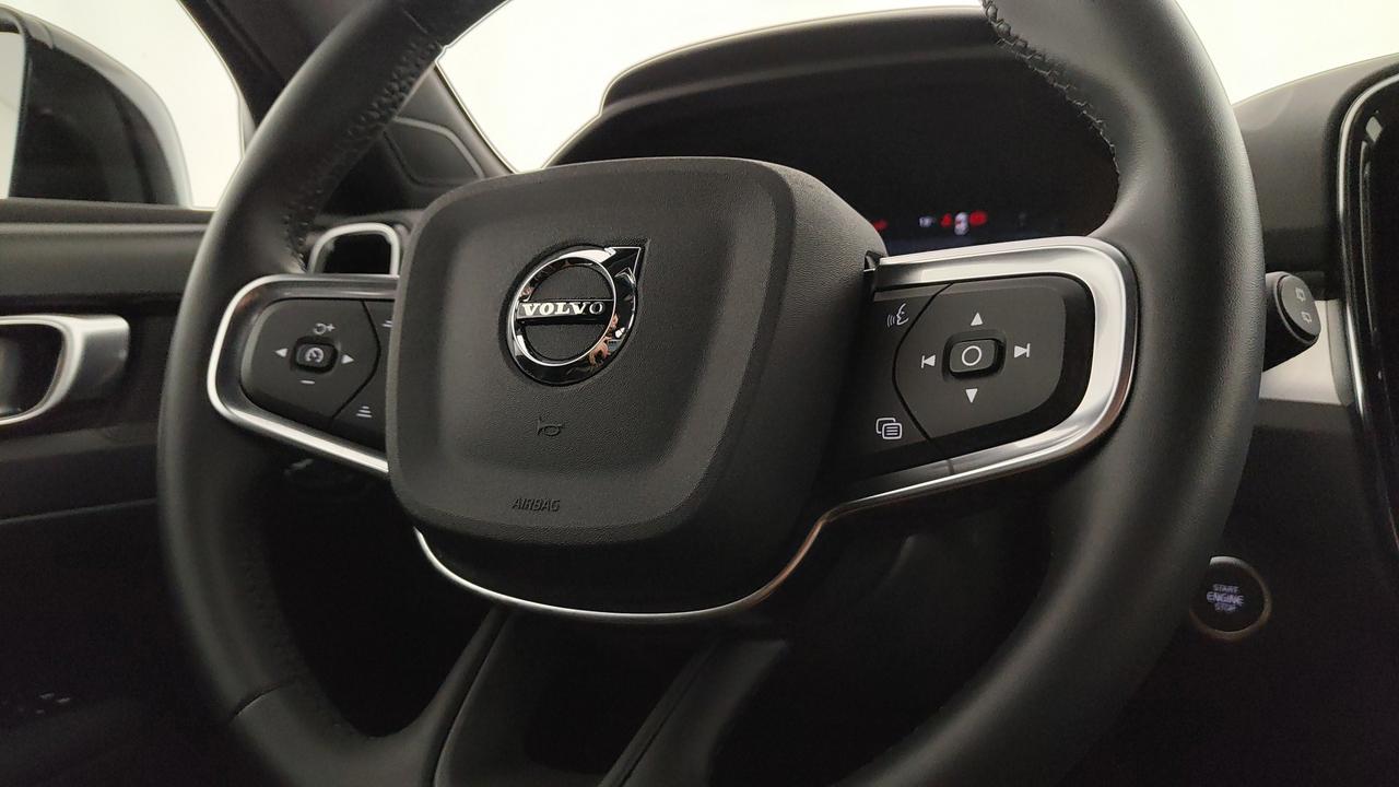 VOLVO XC40 2.0 b3 Core auto