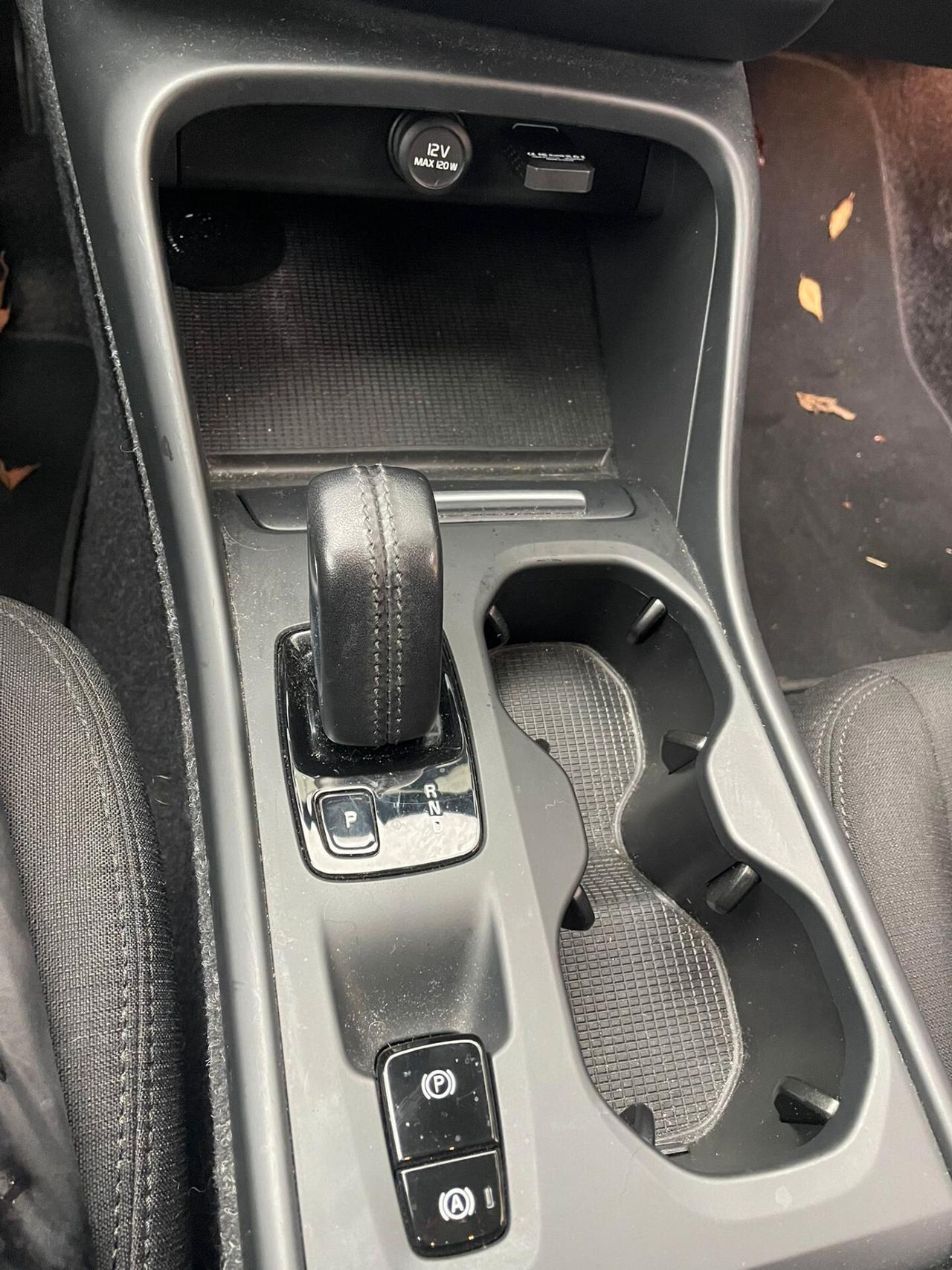 Volvo XC40 D3 AWD Geartronic Business Plus